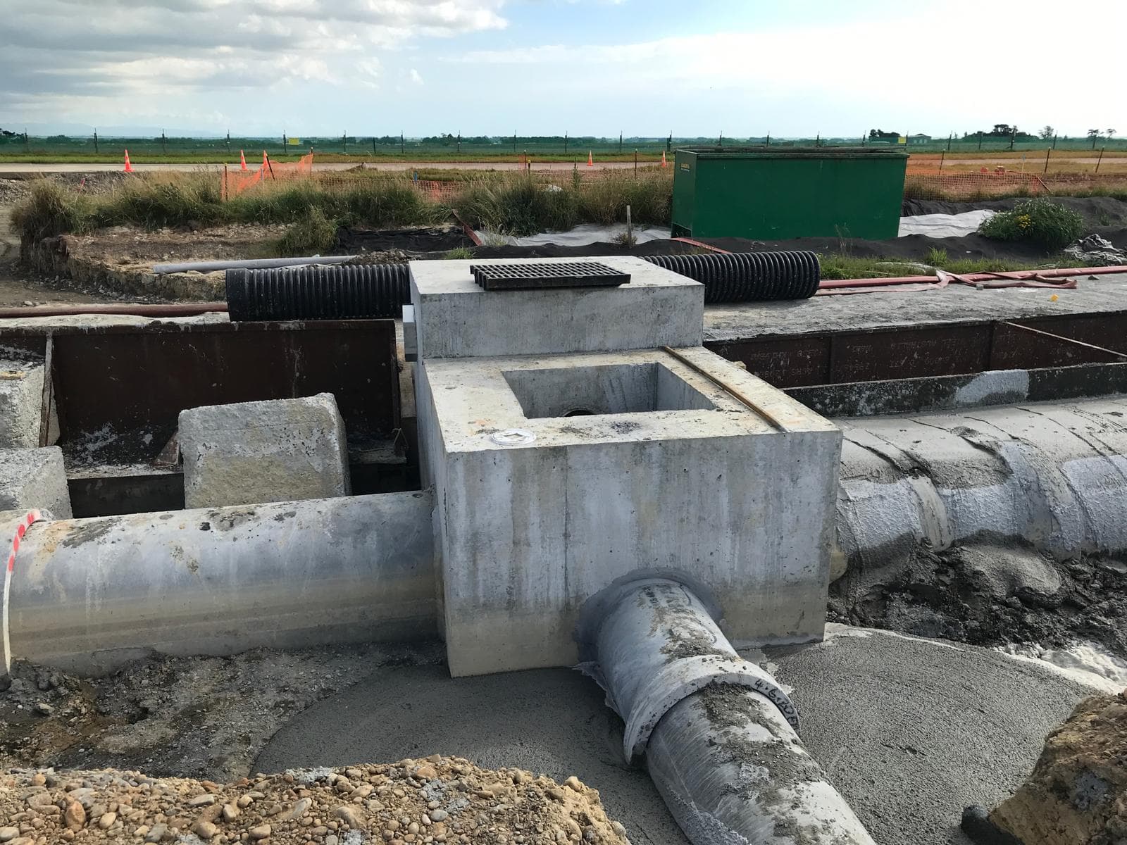 Robb & Taylor — large-diameter concrete pipe installation Wellington